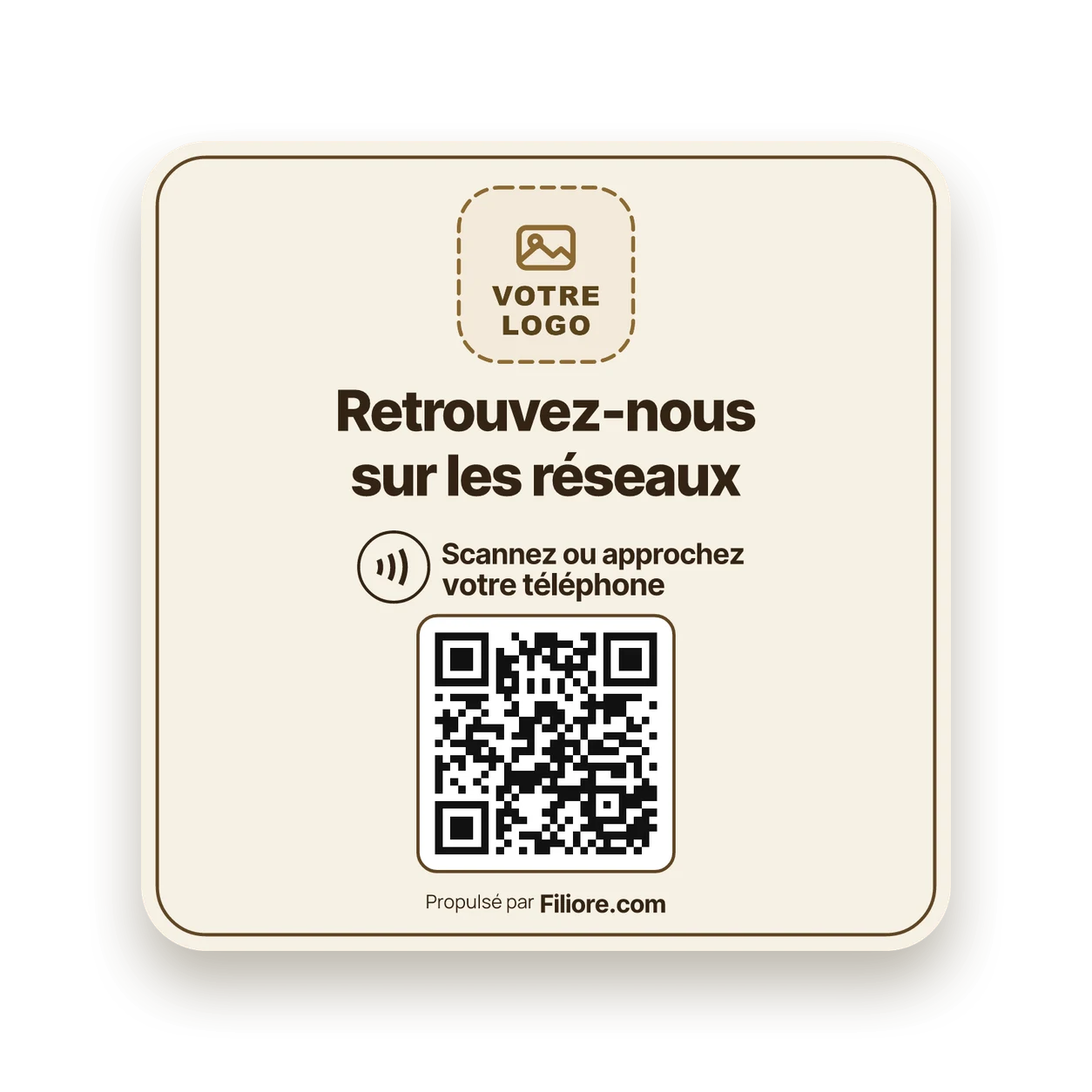 Plaque réseaux sociaux modèle Signature : l'emplacement « votre logo » au centre, fond crème et QR code